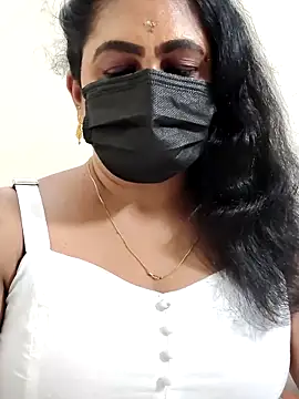 Snapshot of Sweetie_swetha37 chatting on 4, 2, 2026 Sweetie swetha37 online show from 4, 2, 2026