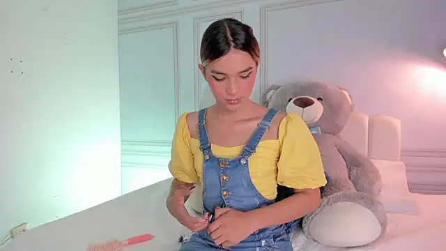 Doll Isa  online show from 11, 10, 2025