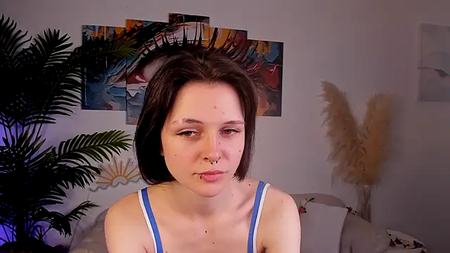 Snapshot of Shine_Vivi chatting on 10, 9, 2025 Shine Vivi online show from 10, 9, 2025