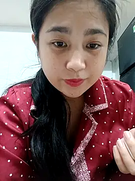 Snapshot of Minn-cute chatting on 4, 10, 2025 Minn-cute online show from 4, 10, 2025