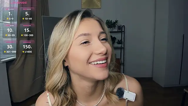 Snapshot of FaaBinaa chatting on 17, 10, 2025 FaaBinaa online show from 17, 10, 2025