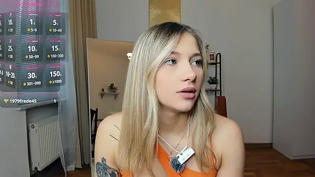 Snapshot of FaaBinaa chatting on 21, 10, 2025 FaaBinaa online show from 21, 10, 2025