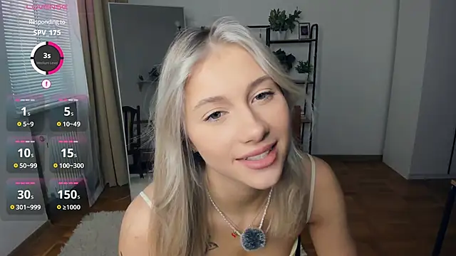 Snapshot of FaaBinaa chatting on 23, 10, 2025 FaaBinaa online show from 23, 10, 2025