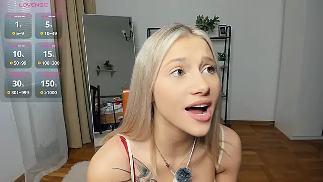 Snapshot of FaaBinaa chatting on 31, 10, 2025 FaaBinaa online show from 31, 10, 2025