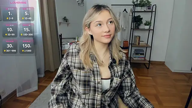 Snapshot of FaaBinaa chatting on 11, 2, 2026 FaaBinaa online show from 11, 2, 2026