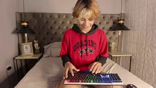 OliIverr22 online show from 19, 9, 2025