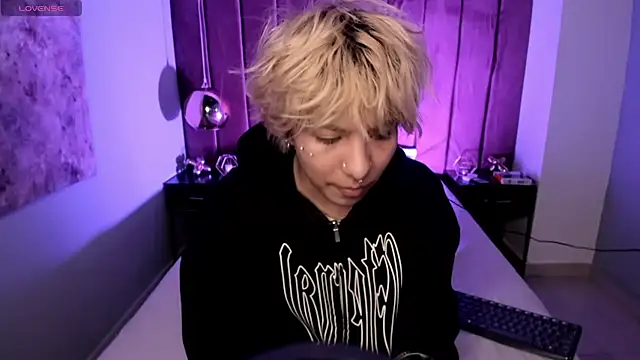 OliIverr22 online show from 16, 12, 2025