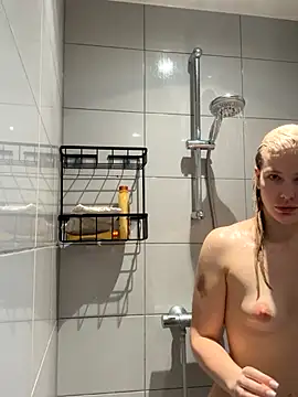 Snapshot of Chloemillerrxx chatting on 20, 9, 2025 Chloemillerrxx online show from 20, 9, 2025