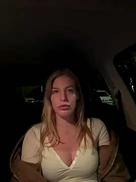 Snapshot of Chloemillerrxx chatting on 29, 9, 2025 Chloemillerrxx online show from 29, 9, 2025