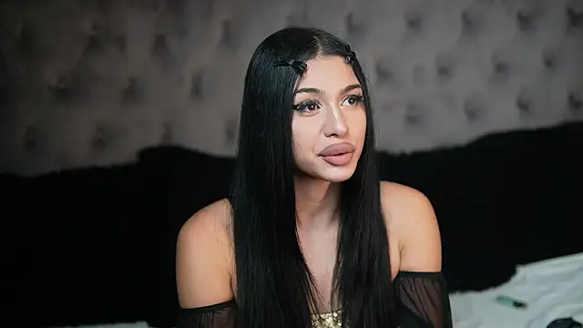 GiuliaSya online show from 11, 10, 2025