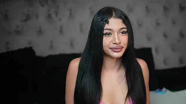 GiuliaSya online show from 15, 10, 2025