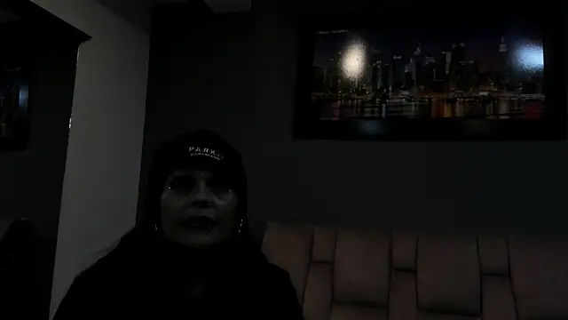 Snapshot of CharlotteCottin chatting on 15, 5, 2026 CharlotteCottin online show from 15, 5, 2026