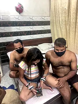 Snapshot of Cute_plak02 chatting on 17, 9, 2025 Cute plak02 online show from 17, 9, 2025