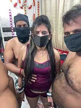 Snapshot of Cute_plak02 chatting on 18, 10, 2025 Cute plak02 online show from 18, 10, 2025