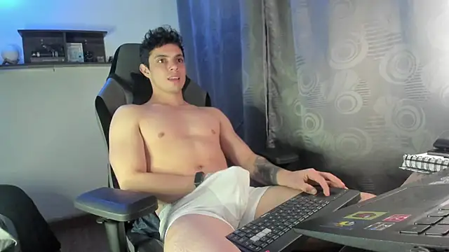 Snapshot of yourfavoriteboy__ chatting on 20, 9, 2025 yourfavoriteboy online show from 20, 9, 2025