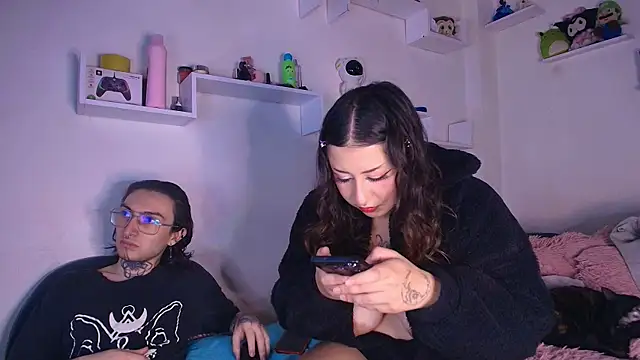 annyharriis online show from 8, 4, 2026