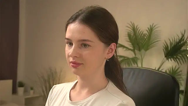 Snapshot of Olivia_Farrell chatting on 20, 9, 2025 Olivia Farrell online show from 20, 9, 2025