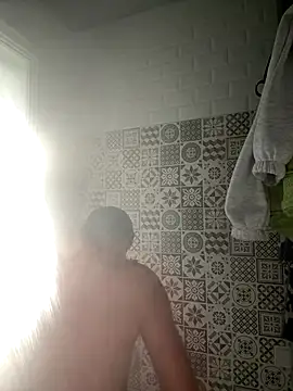 Snapshot of brasilien18cm chatting on 20, 11, 2025 brasilien18cm online show from 20, 11, 2025