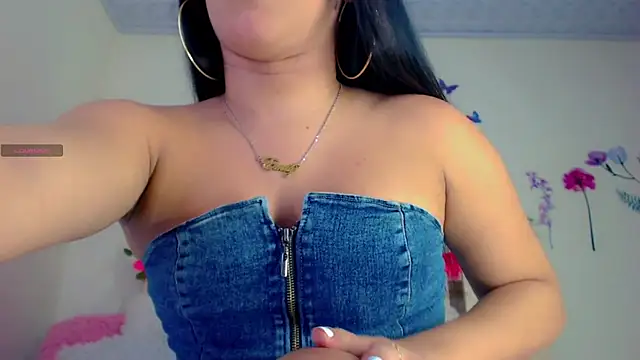 Eemily - online show from 13, 10, 2025
