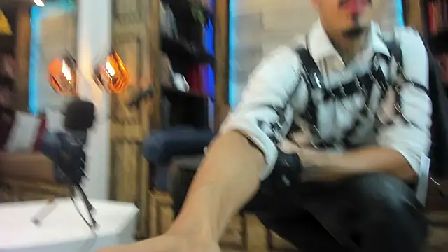 Snapshot of Donovan_Desmond chatting on 9, 11, 2025 Donovan Desmond online show from 9, 11, 2025