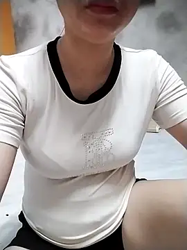 Snapshot of Mie_rose chatting on 28, 4, 2026 Mie rose online show from 28, 4, 2026