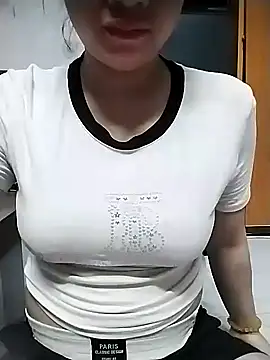 Snapshot of Mie_rose chatting on 16, 5, 2026 Mie rose online show from 16, 5, 2026