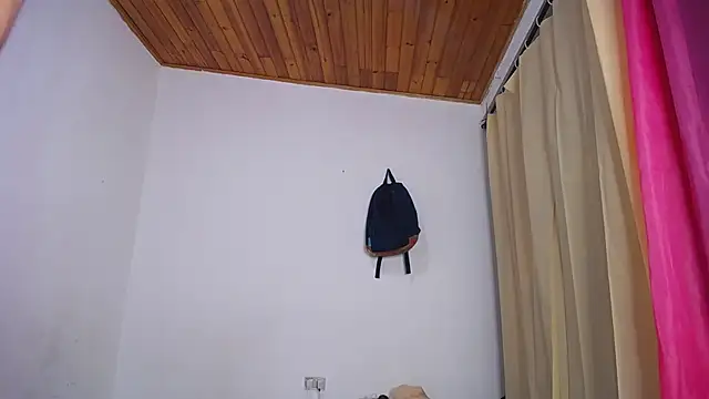 Snapshot of Olliver_Twink chatting on 12, 9, 2025 Olliver Twink online show from 12, 9, 2025