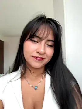 Snapshot of _Layla69_ chatting on 1, 10, 2025  Layla69  online show from 1, 10, 2025