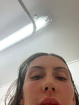 Snapshot of MilaRenee chatting on 25, 9, 2025 MilaRenee online show from 25, 9, 2025