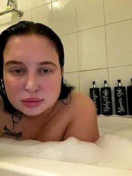 Snapshot of brunetteGirl274 chatting on 23, 10, 2025 brunetteGirl274 online show from 23, 10, 2025