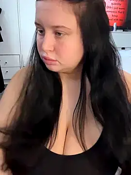 Snapshot of brunetteGirl274 chatting on 4, 11, 2025 brunetteGirl274 online show from 4, 11, 2025