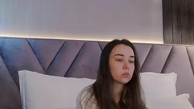 MiaMarlow online show from 7, 10, 2025