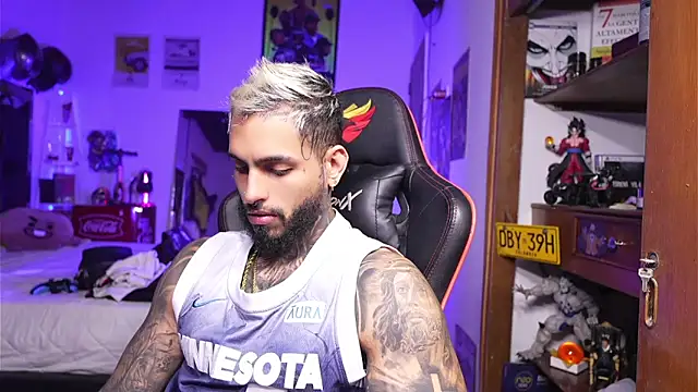 logan hugh8 online show from 26, 3, 2026