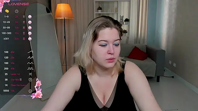 Snapshot of HelenHartt chatting on 20, 10, 2025 HelenHartt online show from 20, 10, 2025