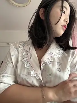 luluya1314 online show from 20, 6, 2026