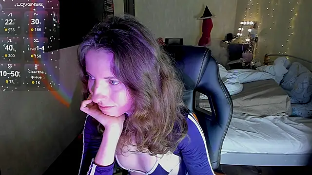 Snapshot of Agata_in_Wonderland chatting on 11, 11, 2025 Agata in Wonderland online show from 11, 11, 2025