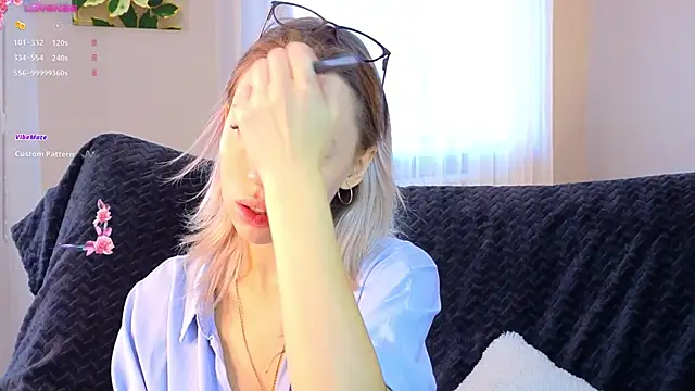 NyxaThorn online show from 20, 9, 2025