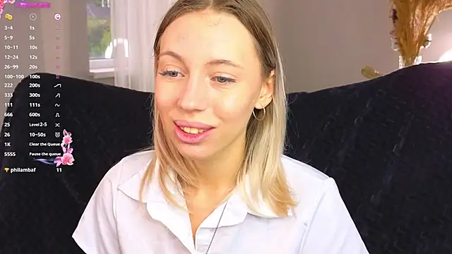 NyxaThorn online show from 5, 10, 2025