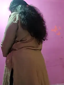 Snapshot of Aunty_Boy_143 chatting on 24, 9, 2025 Aunty Boy 143 online show from 24, 9, 2025