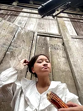   Nhug  05 online show from 10, 9, 2025