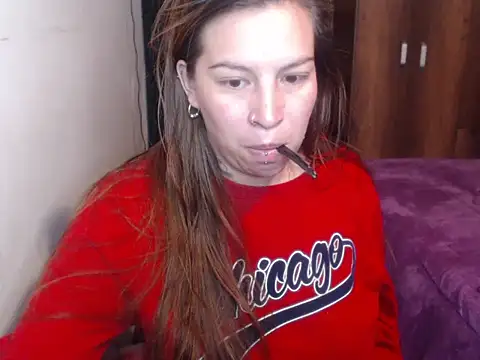 cloequeen15 online show from 7, 3, 2026