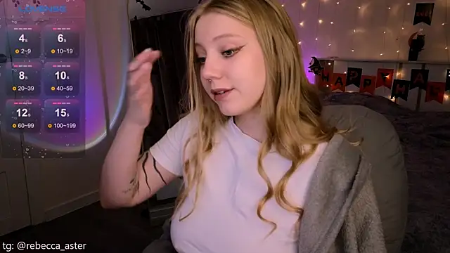 Snapshot of RebeccaAster chatting on 29, 10, 2025 RebeccaAster online show from 29, 10, 2025