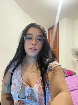 Aliciawhitee online show from 22, 11, 2025