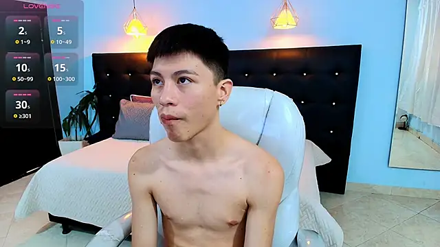Snapshot of Abraham_horny18 chatting on 9, 9, 2025 Abraham horny18 online show from 9, 9, 2025