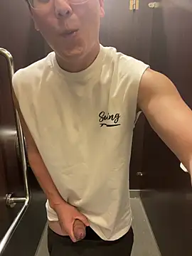 maxime0928 online show from 19, 4, 2026