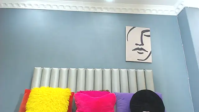 Snapshot of LoloQueen5 chatting on 19, 1, 2026 LoloQueen5 online show from 19, 1, 2026