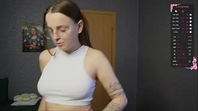 Violetwin online show from 11, 4, 2026