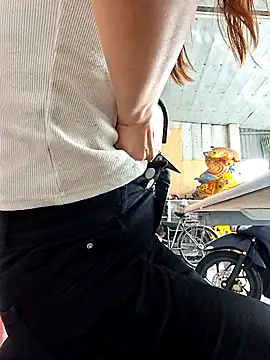 irina hana online show from 8, 3, 2026