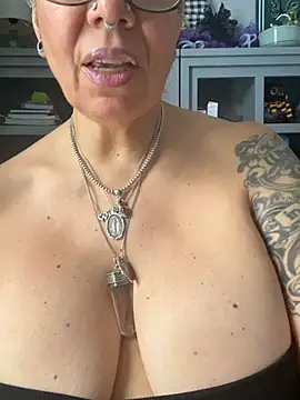 dieseldame1313 online show from 3, 4, 2026