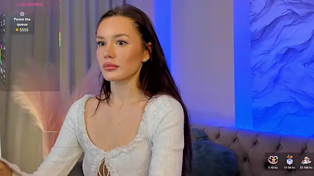 Aria Mila online show from 10, 11, 2025